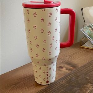 HydroJug x Anthropologie strawberry 40 oz traveler